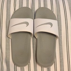 Nike women slides